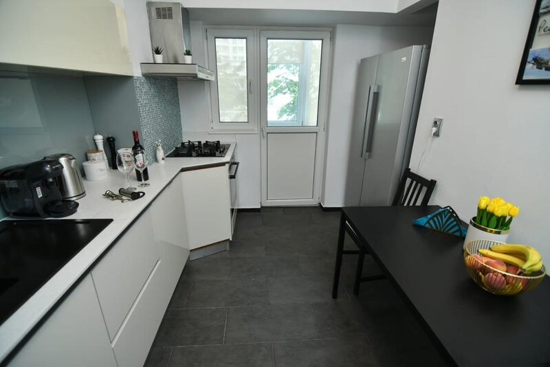 13 Septembrie, Marriott, Palatul Parlamentului