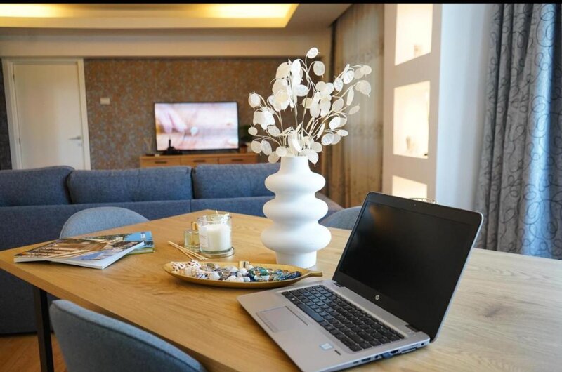 13 Septembrie, Marriott, Palatul Parlamentului